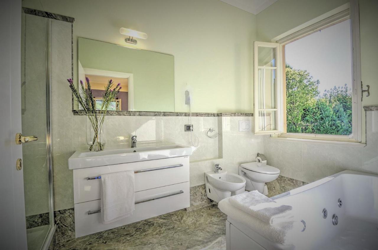 Lucca Cycling Holidays Il Tiglio Rooms Sant'Andrea di Compito Экстерьер фото